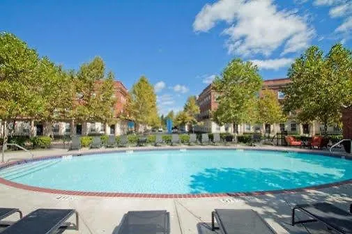 Bridgestreet At Easton Commons Apartahotel 3*