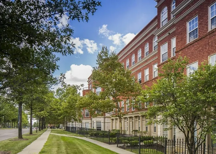 Bridgestreet At Easton Commons 3*